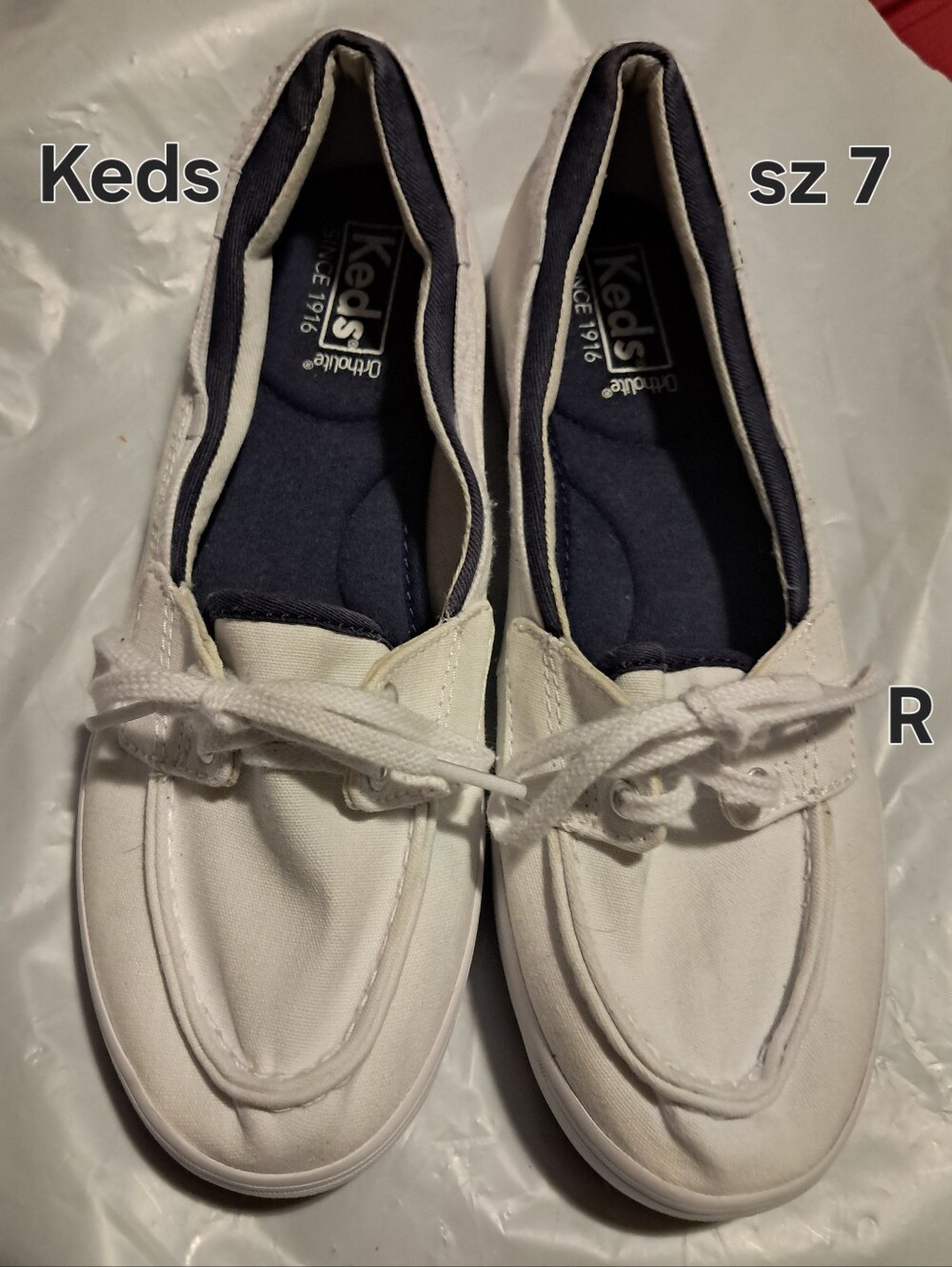 Keds Women’s White Boat Shoe - Size 7
